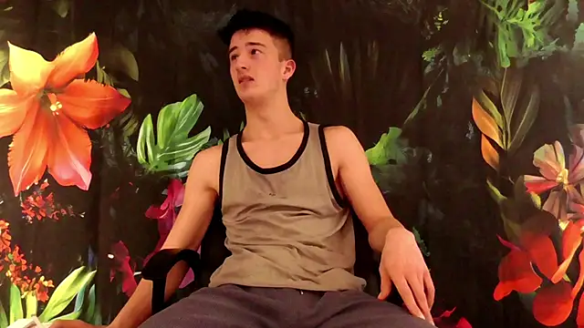 Snapshot of SirReed chatting on 11/23/25, 04:01 SirReed online show from 11/23/25, 04:01