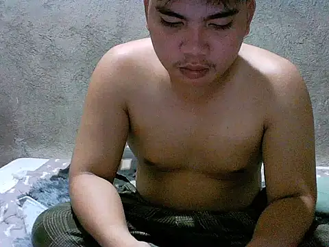 Snapshot of alhex_gay26 chatting on 03/10/26, 12:43 alhex gay26 online show from 03/10/26, 12:43