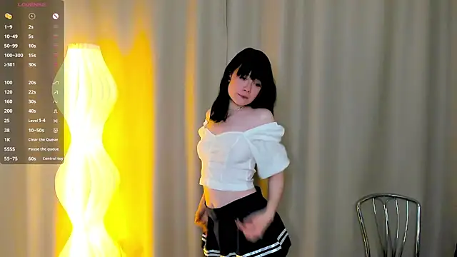 Honeey Beee online show from 09/19/25, 07:58