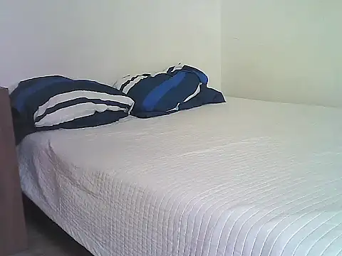 Snapshot of AlphaBoyyX chatting on 12/18/25, 03:18 AlphaBoyyX online show from 12/18/25, 03:18