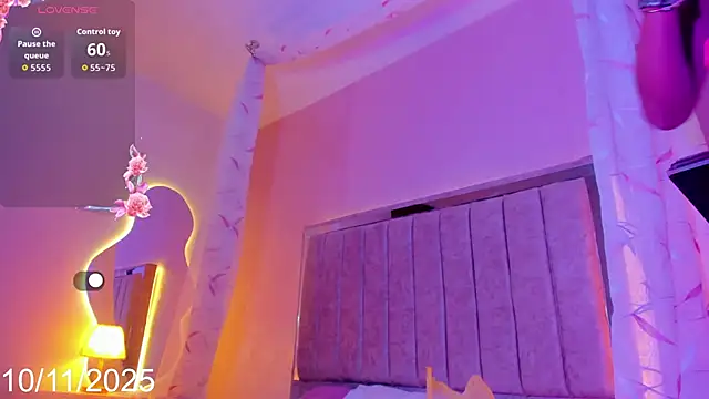 Snapshot of Daniela_sanchezx chatting on 11/10/25, 07:24 Daniela sanchezx online show from 11/10/25, 07:24