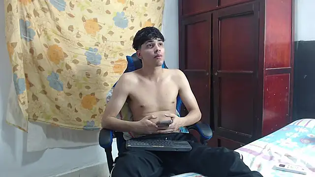 alice julls online show from 06/10/26, 06:07