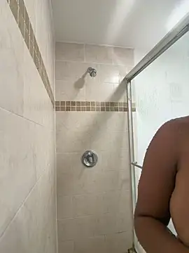 LuckyKhloe online show from 05/08/26, 02:44