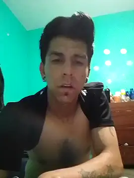 Snapshot of TragicAirplane168 chatting on 10/12/25, 07:29 TragicAirplane168 online show from 10/12/25, 07:29