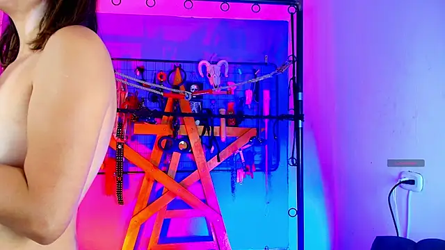 Misstresss aurora bdsm online show from 11/11/25, 03:12