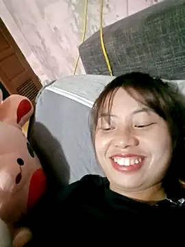 Snapshot of Dung-Thao19 chatting on 09/09/25, 06:07 Dung-Thao19 online show from 09/09/25, 06:07