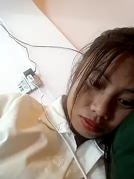 Snapshot of Dung-Thao19 chatting on 09/10/25, 05:13 Dung-Thao19 online show from 09/10/25, 05:13