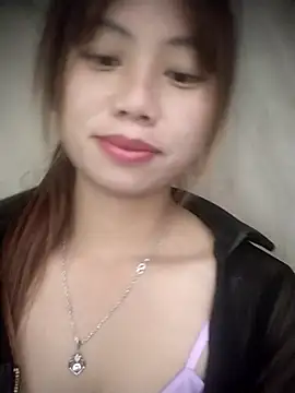 Snapshot of Dung-Thao19 chatting on 09/17/25, 04:03 Dung-Thao19 online show from 09/17/25, 04:03