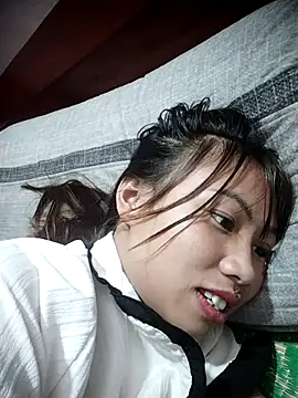 Snapshot of Dung-Thao19 chatting on 09/24/25, 03:54 Dung-Thao19 online show from 09/24/25, 03:54