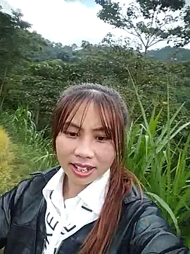 Snapshot of Dung-Thao19 chatting on 10/15/25, 06:24 Dung-Thao19 online show from 10/15/25, 06:24