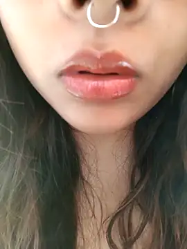 Snapshot of Hott_Muskan chatting on 11/20/25, 08:47 Hott Muskan online show from 11/20/25, 08:47