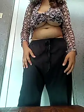 Hott Muskan online show from 05/05/26, 10:56