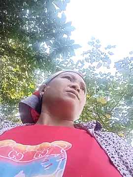 Love-Mama33 online show from 11/26/25, 02:56