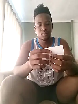 Snapshot of khwezi6969 chatting on 10/17/25, 09:12 khwezi6969 online show from 10/17/25, 09:12