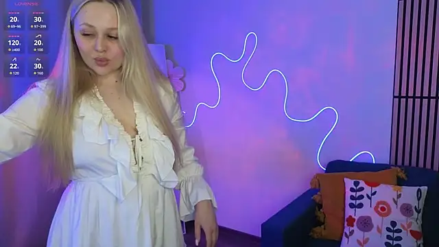 Snapshot of Estella_Elwood chatting on 03/23/26, 07:40 Estella Elwood online show from 03/23/26, 07:40