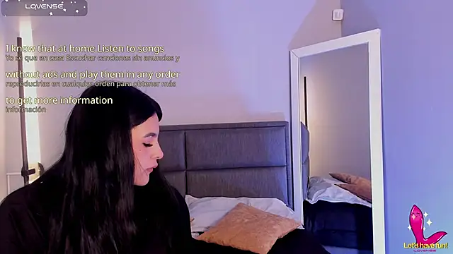 Emma  clark  online show from 10/15/25, 12:05