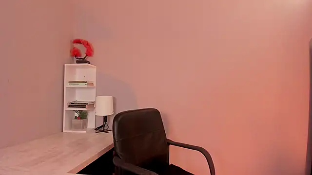 Emma  clark  online show from 05/01/26, 11:48