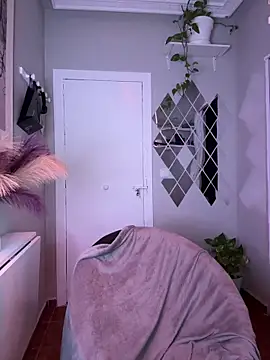 Snapshot of lacattiva chatting on 09/09/25, 08:30 lacattiva online show from 09/09/25, 08:30