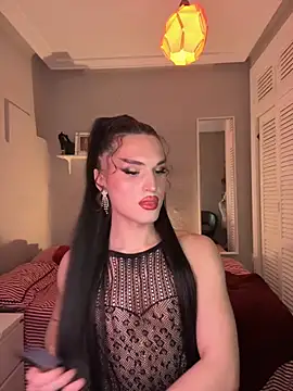 Snapshot of lacattiva chatting on 12/02/25, 05:08 lacattiva online show from 12/02/25, 05:08