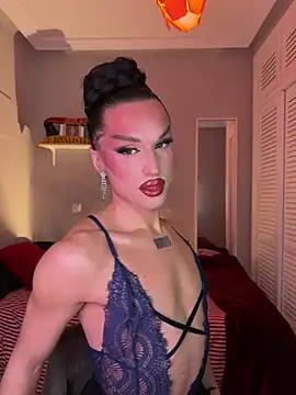 Snapshot of lacattiva chatting on 02/17/26, 04:35 lacattiva online show from 02/17/26, 04:35