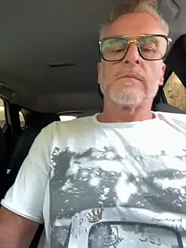Axl hot online show from 06/17/26, 02:07
