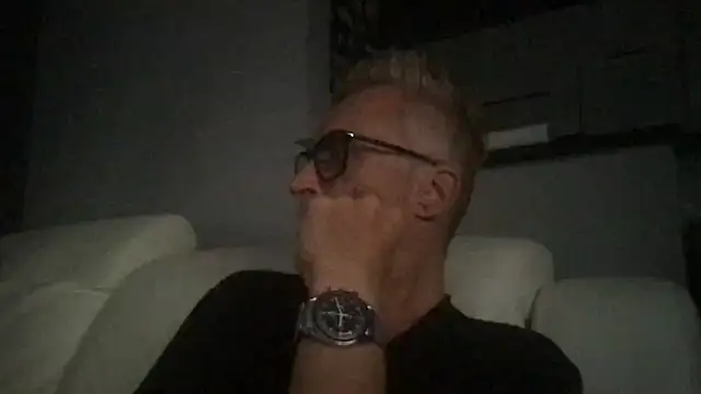 Axl hot online show from 06/22/26, 07:11