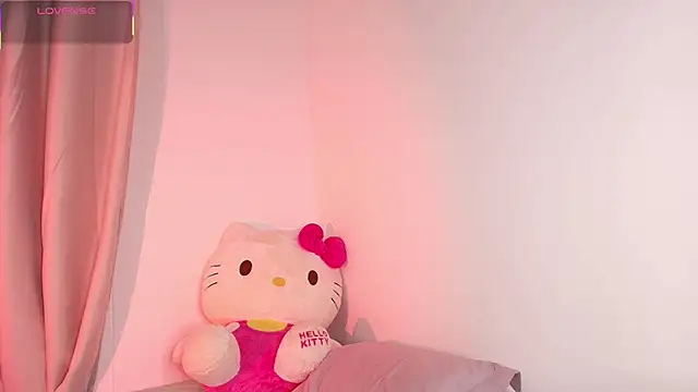 Snapshot of dulceangel__ chatting on 10/03/25, 11:02 dulceangel   online show from 10/03/25, 11:02