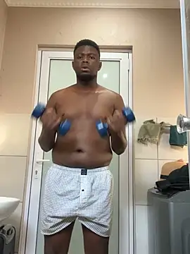 Snapshot of Dynamite_cums_in_size_2 chatting on 11/28/25, 03:25 Dynamite cums in size 2 online show from 11/28/25, 03:25