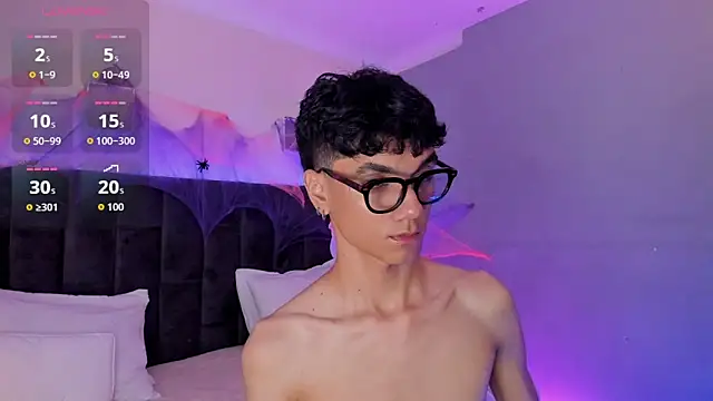 Snapshot of Phillicious__ chatting on 10/23/25, 10:41 Phillicious online show from 10/23/25, 10:41