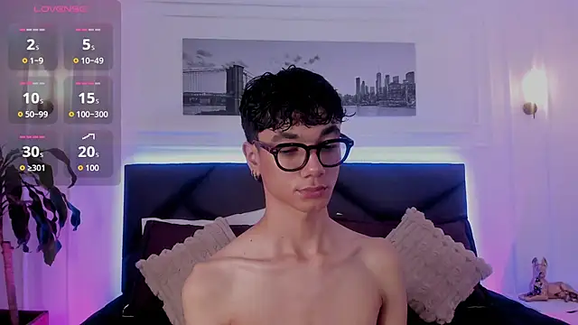 Snapshot of Phillicious__ chatting on 11/01/25, 10:23 Phillicious online show from 11/01/25, 10:23