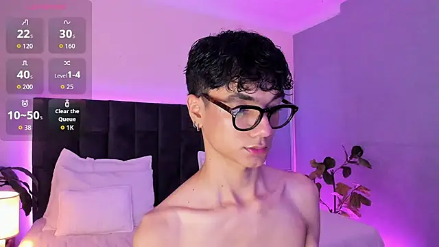 Snapshot of Phillicious__ chatting on 11/03/25, 09:16 Phillicious online show from 11/03/25, 09:16