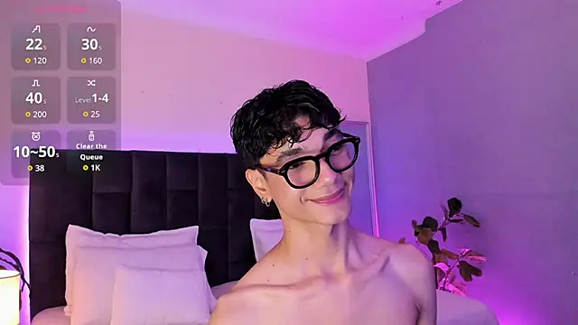 Snapshot of Phillicious__ chatting on 11/05/25, 10:54 Phillicious online show from 11/05/25, 10:54