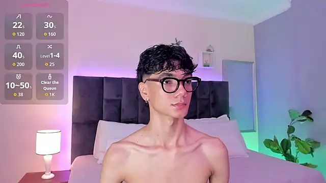 Snapshot of Phillicious__ chatting on 01/05/26, 11:08 Phillicious online show from 01/05/26, 11:08