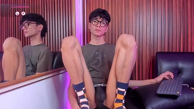 Snapshot of Phillicious__ chatting on 02/01/26, 06:34 Phillicious online show from 02/01/26, 06:34