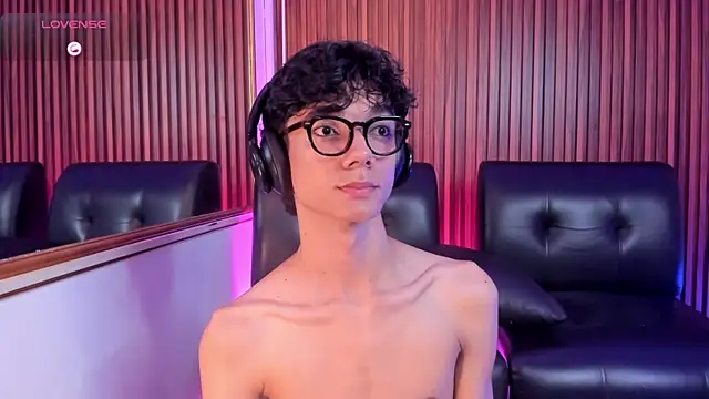 Snapshot of Phillicious__ chatting on 02/05/26, 08:46 Phillicious online show from 02/05/26, 08:46