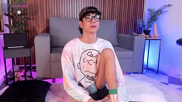 Snapshot of Phillicious__ chatting on 02/18/26, 12:06 Phillicious online show from 02/18/26, 12:06