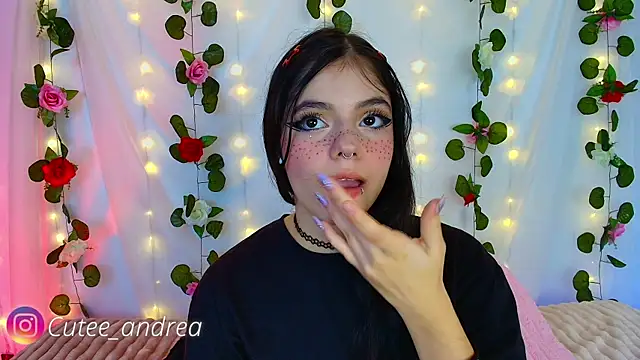 cutee andrea online show from 10/19/25, 01:50