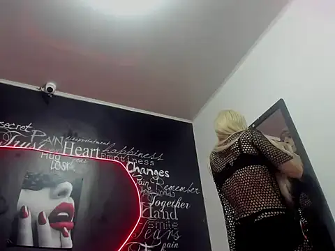 Snapshot of Megam_ chatting on 09/10/25, 12:10 Megam  online show from 09/10/25, 12:10