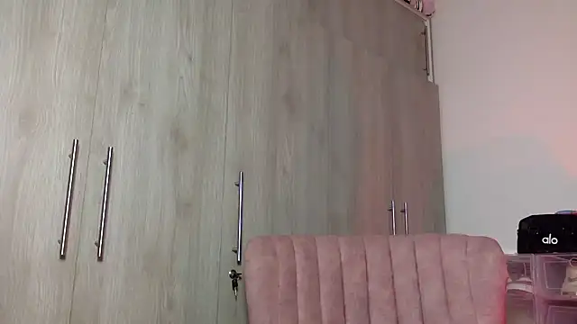 Tanit Mora online show from 11/16/25, 01:44