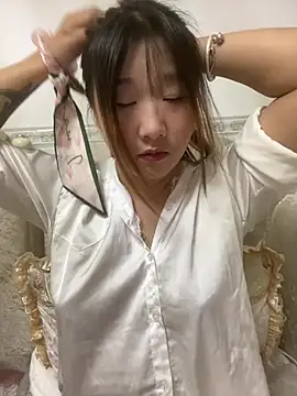 sisi-maiden online show from 04/25/26, 12:52