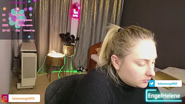 SuzyMiu online show from 03/12/26, 02:34