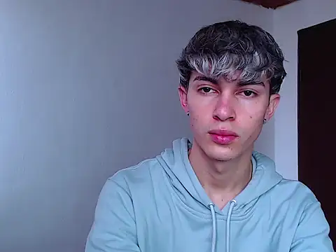 john vichenso online show from 10/19/25, 04:51