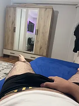 Snapshot of Erenn9972 chatting on 09/10/25, 06:30 Erenn9972 online show from 09/10/25, 06:30