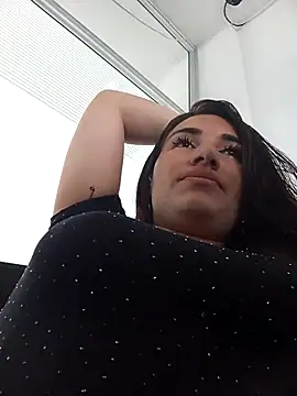 Snapshot of xxx_Alice_ chatting on 10/26/25, 04:02 xxx Alice  online show from 10/26/25, 04:02