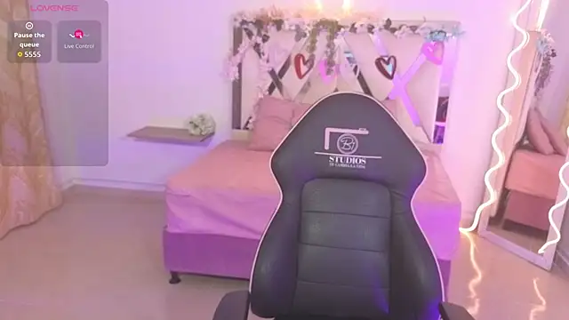 ZURY TAY online show from 09/26/25, 11:36