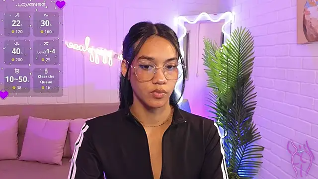 artemiss tay online show from 10/13/25, 07:14