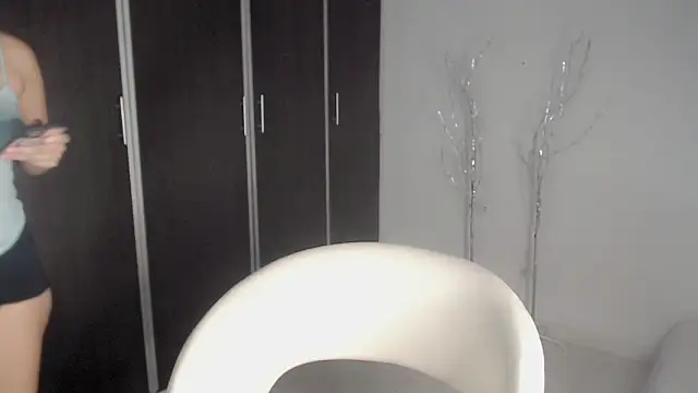 Darlyn big online show from 12/17/25, 10:16