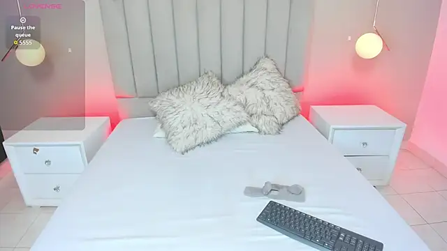 Snapshot of Dani_rosse_ chatting on 11/02/25, 02:41 Dani rosse online show from 11/02/25, 02:41