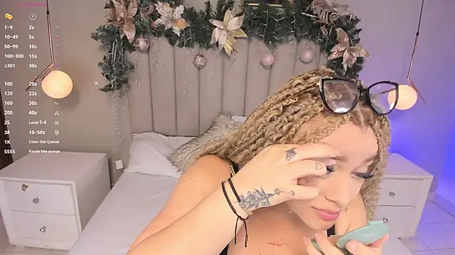 Snapshot of Dani_rosse_ chatting on 12/01/25, 01:05 Dani rosse online show from 12/01/25, 01:05