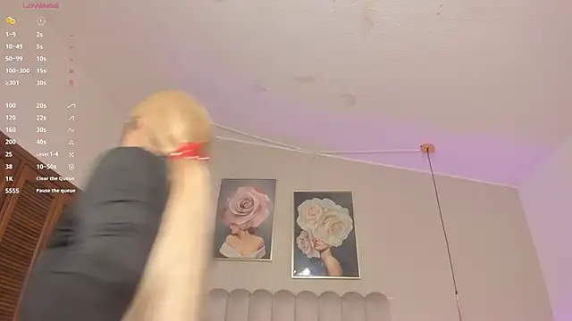 Snapshot of Dani_rosse_ chatting on 06/10/26, 01:43 Dani rosse online show from 06/10/26, 01:43